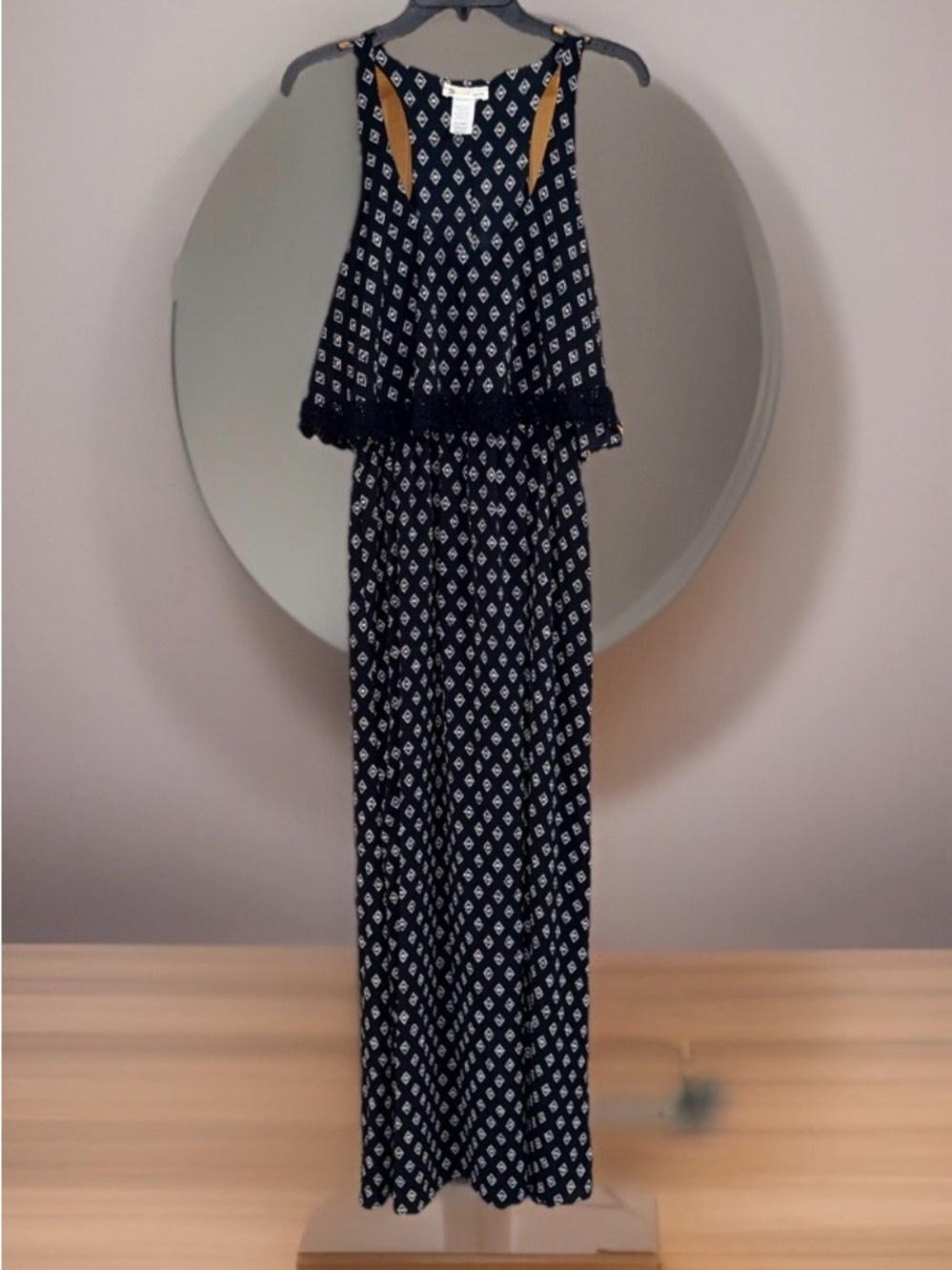 R2d Black & White Textured Maxi Dress with Crochet Trim - M - EC